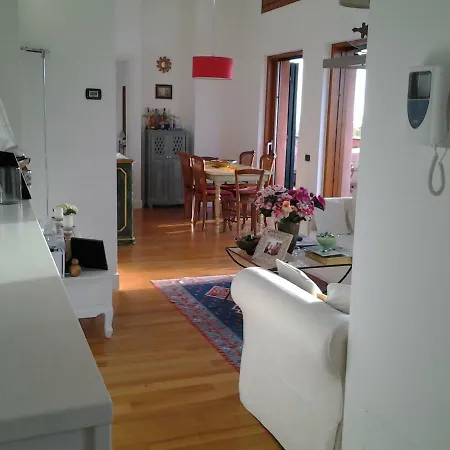 Attico Con Vista Spettacolare